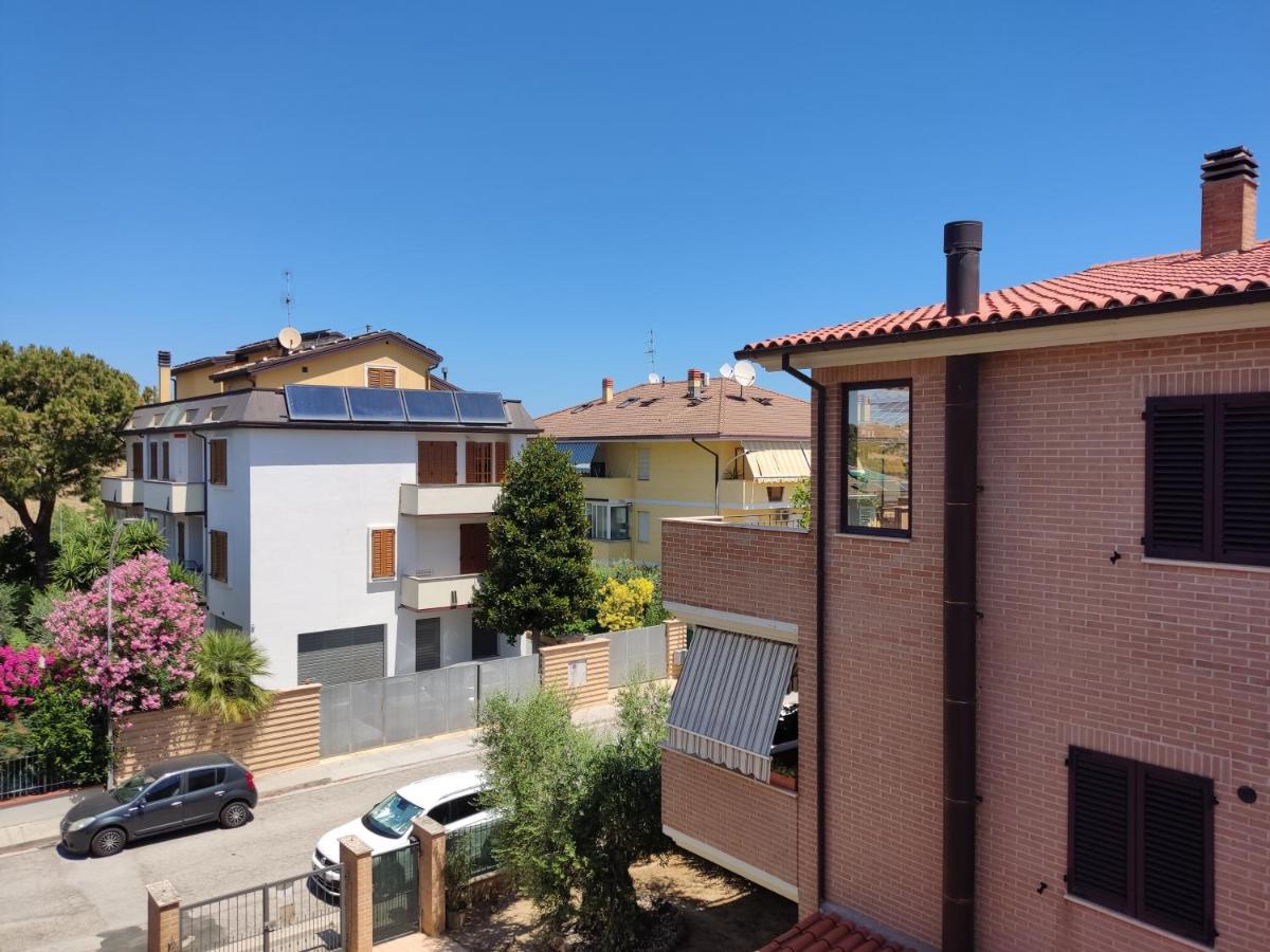 Ferienwohnung Lillananna Reload Porto SantʼElpidio Exterior foto